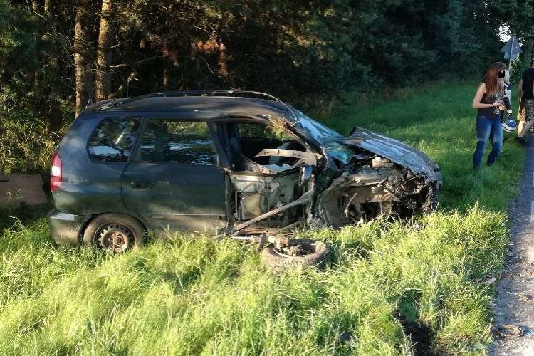 Kolizja na trasie Złotów-Śmiardowo Złotowskie. Trwają poszukiwania kierowcy