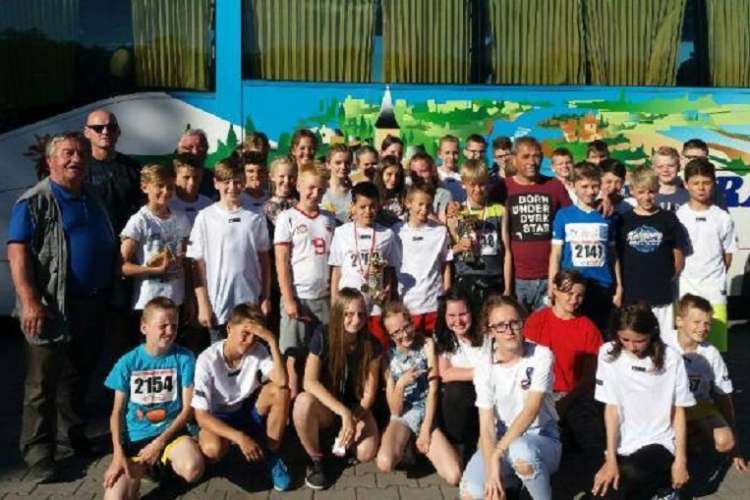 Lekkoatleci z powiatu złotowskiego na ogólnopolskim finale Czwartków lekkoatletycznych