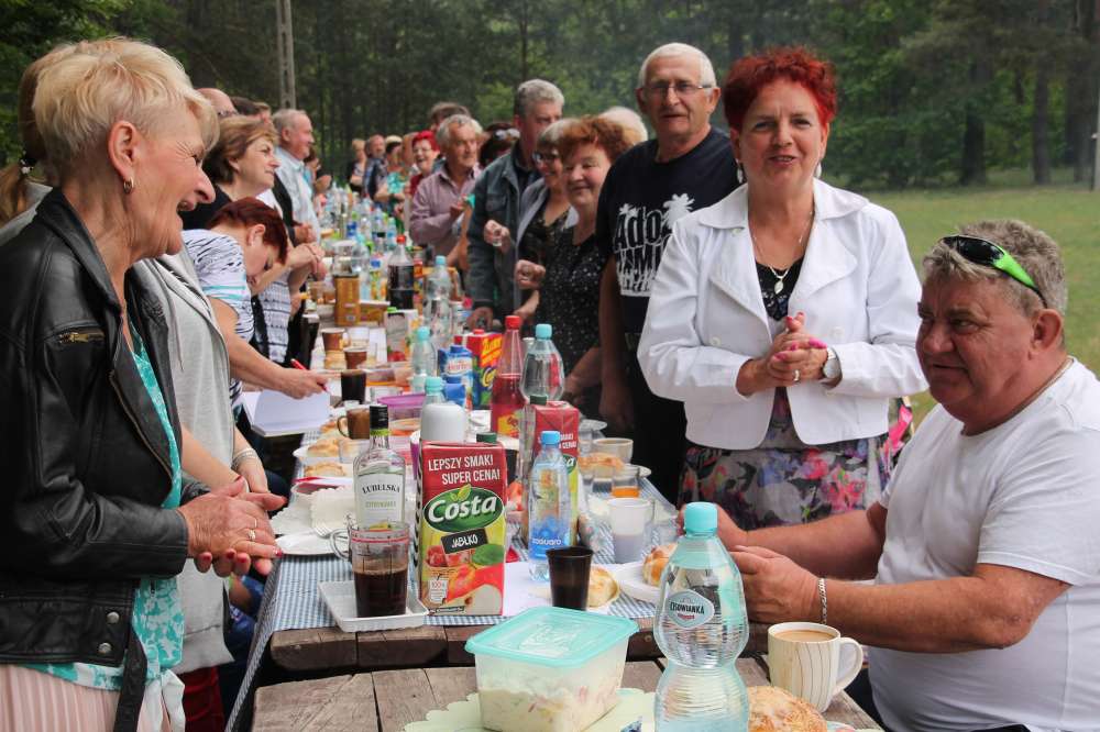Seniorzy z powiatu złotowskiego bawili się w Tarnówce