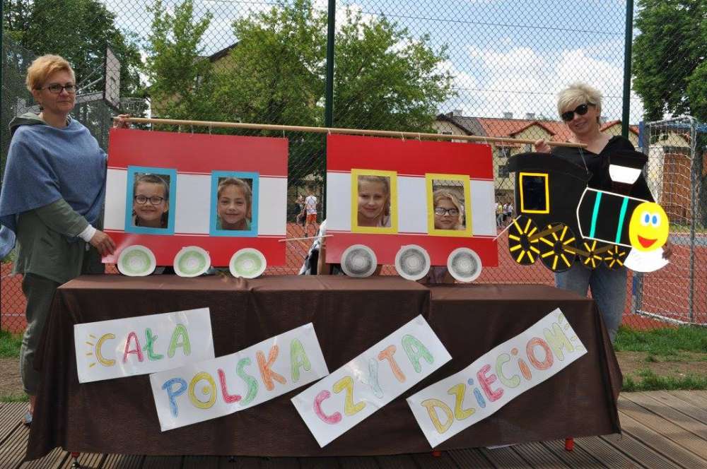 Kampania społeczna „Cała Polska czyta dzieciom” w złotowskiej Jedynce