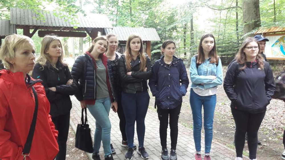 Uczniowie Ekonoma na zajęciach terenowych