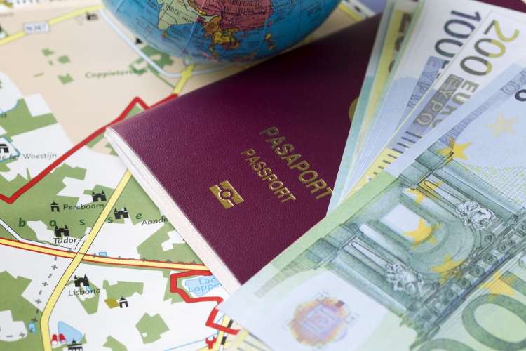 Szybka pożyczka gotówkowa dla osoby przebywającej za granicą