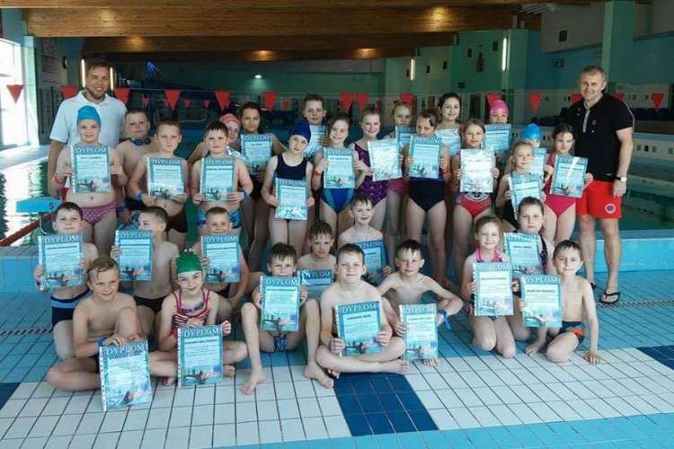 Finał projektu „Umiem Pływać 2017” w złotowskiej pływalni Laguna