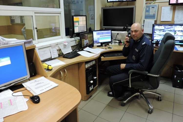 Policjanci powstrzymali samobójcę