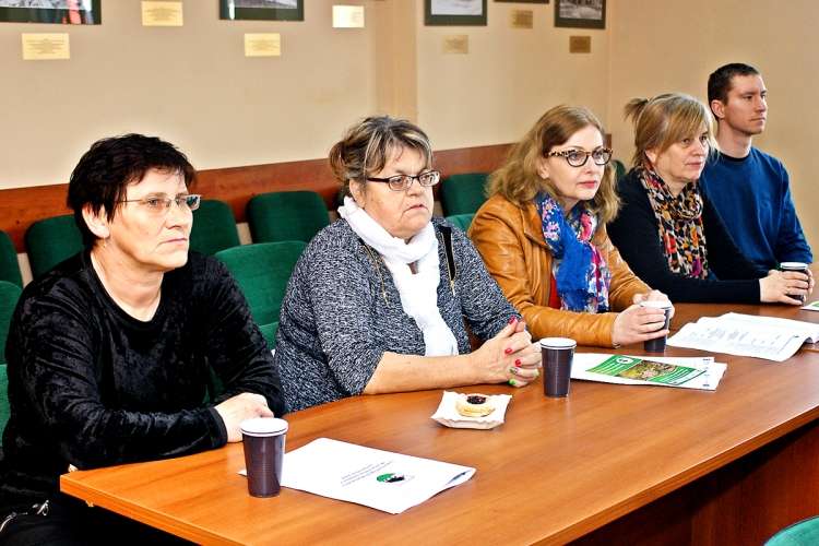 Jak ugryźć 200 milionów?