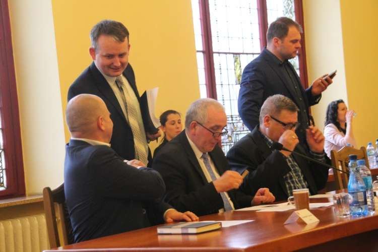 Gdy starosta przyznaje pieniądze