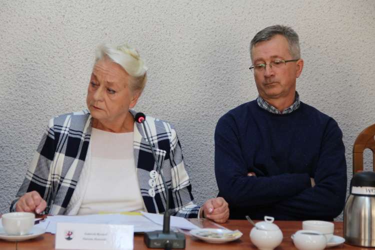 Stan służby zdrowia w gminie. Nie ma pieniędzy, nie ma specjalistów lekarzy