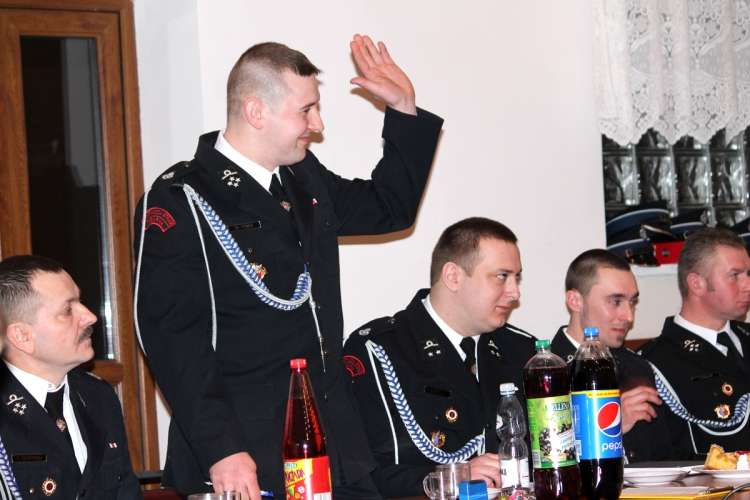 Walka o wozy strażackie trwa