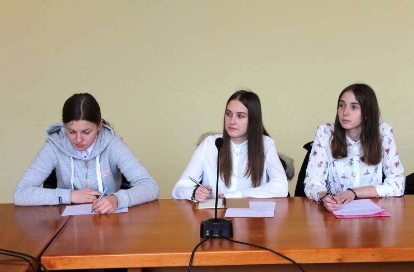 Pracownicy Wydziału Ochrony Środowiska, Rolnictwa i Leśnictwa spotkali się z gimnazjalistami