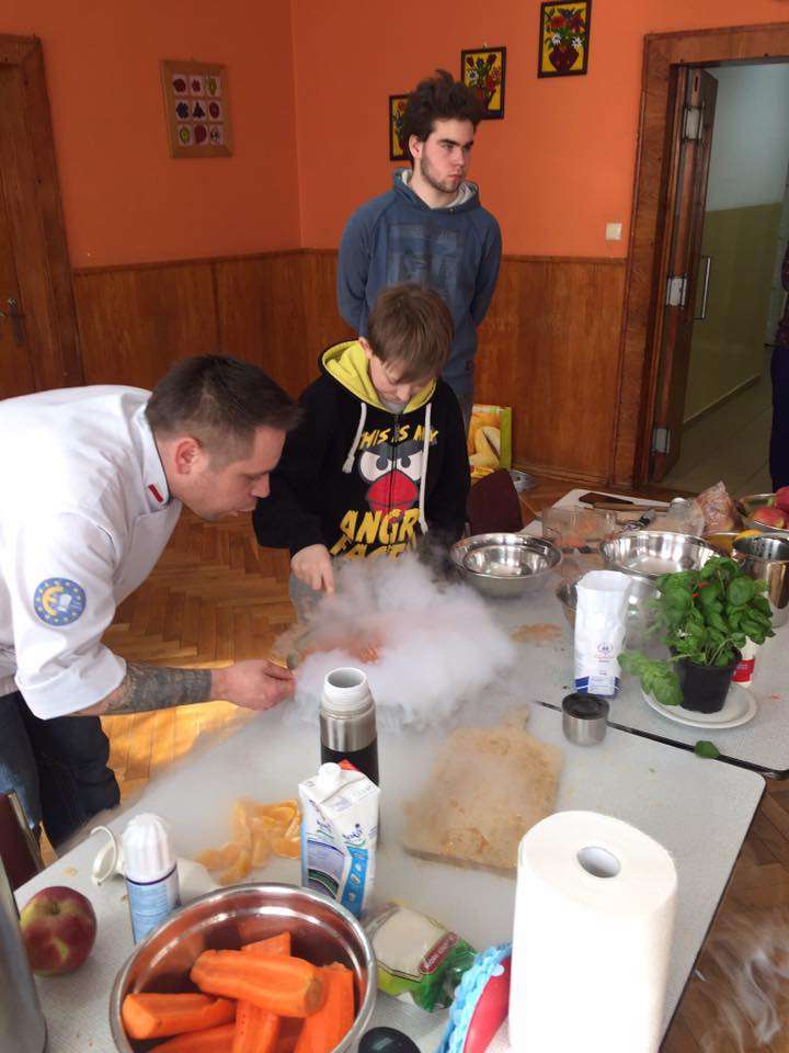 Kuchnia molekularna w Radawnicy