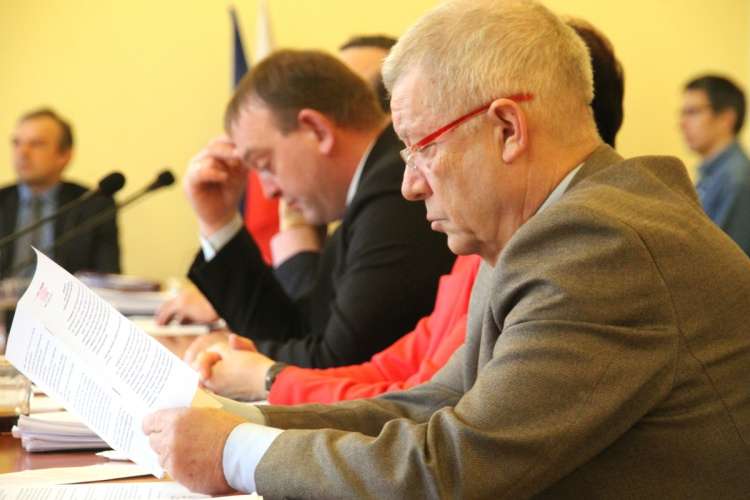 Kosztowne eliminowanie papierologii