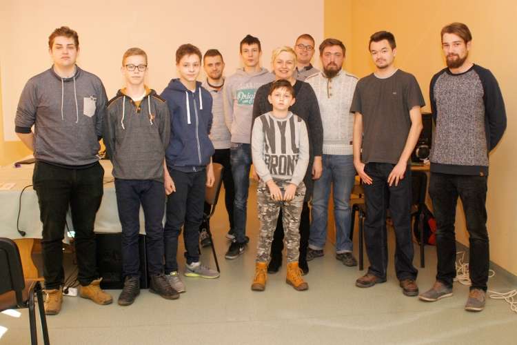 Gra się! Counter Strike w GCK