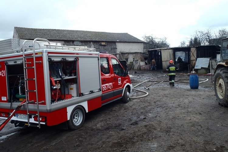 Pożar garaży w Podróżnej