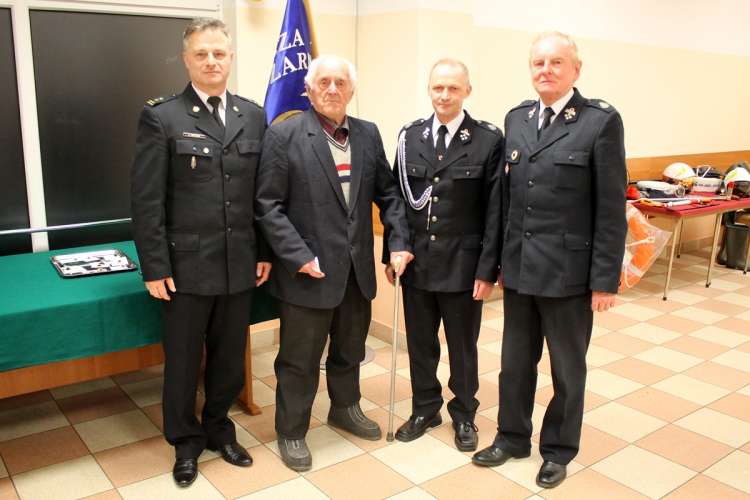 Druhów i sprzętu przybywa