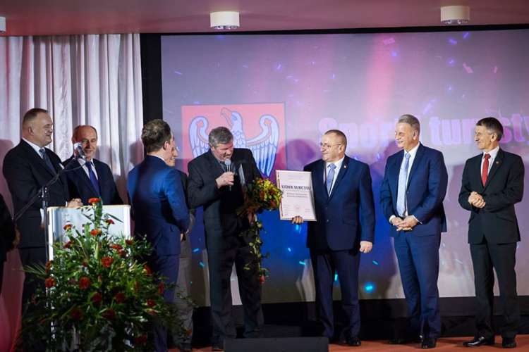 Pogoń Łobżenica Liderem Sukcesu