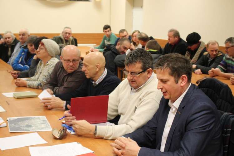 Zebranie w sprawie mostu na Głomi