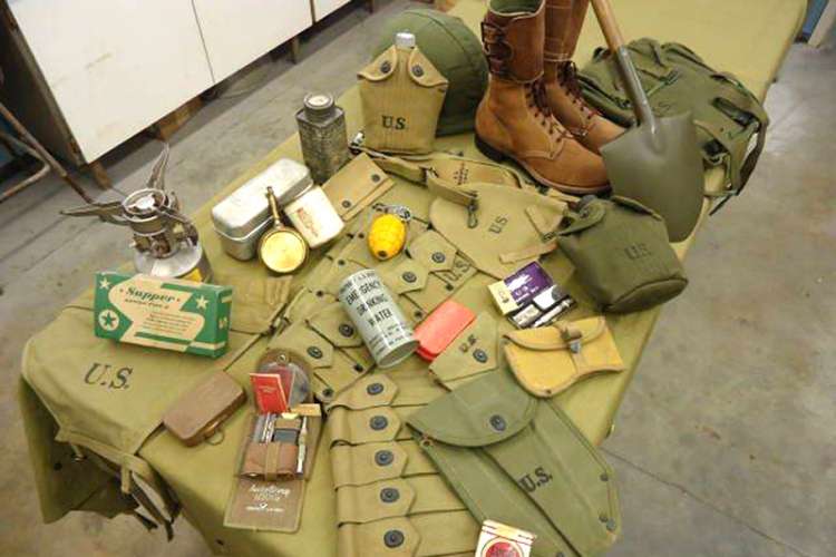 Ostatnia szansa na wylicytowanie militarnych gadżetów!