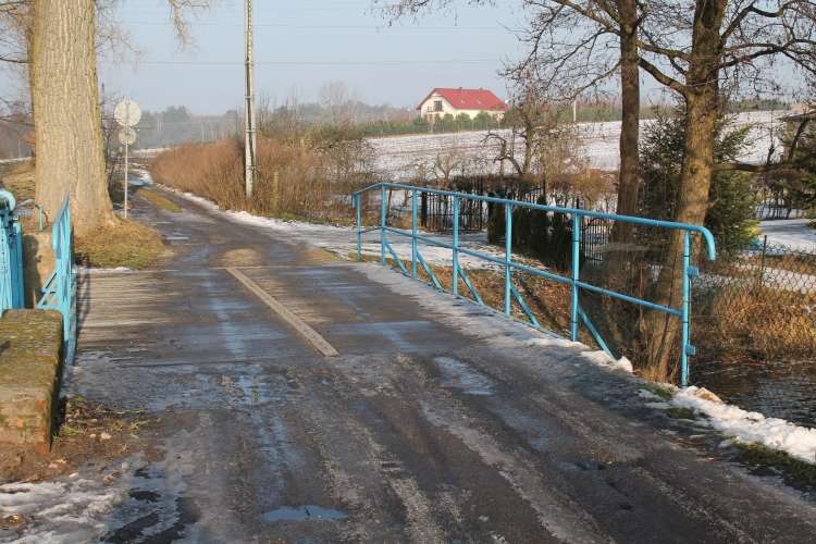 Mieszkańcy Blękwitu bronią mostu