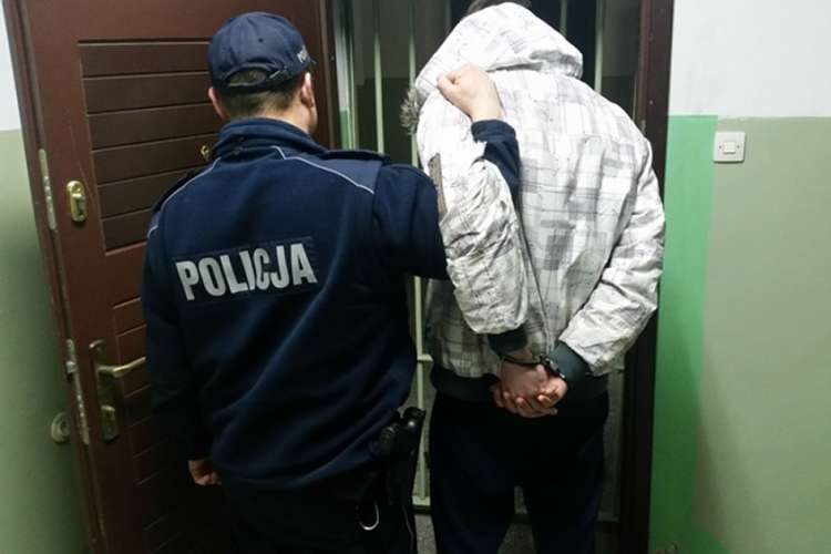 22-letni nożownik zaatakował. Poszkodowany w szpitalu