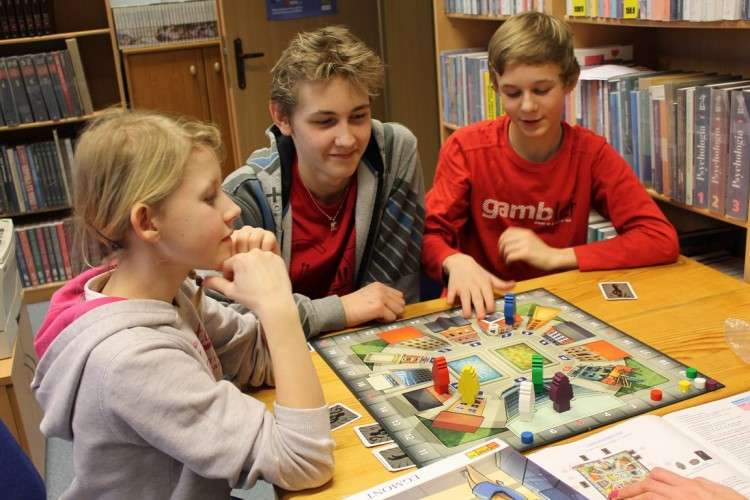 Noc z grami planszowymi w bibliotece już wkrótce!