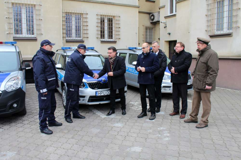 Nowe auta dla policji