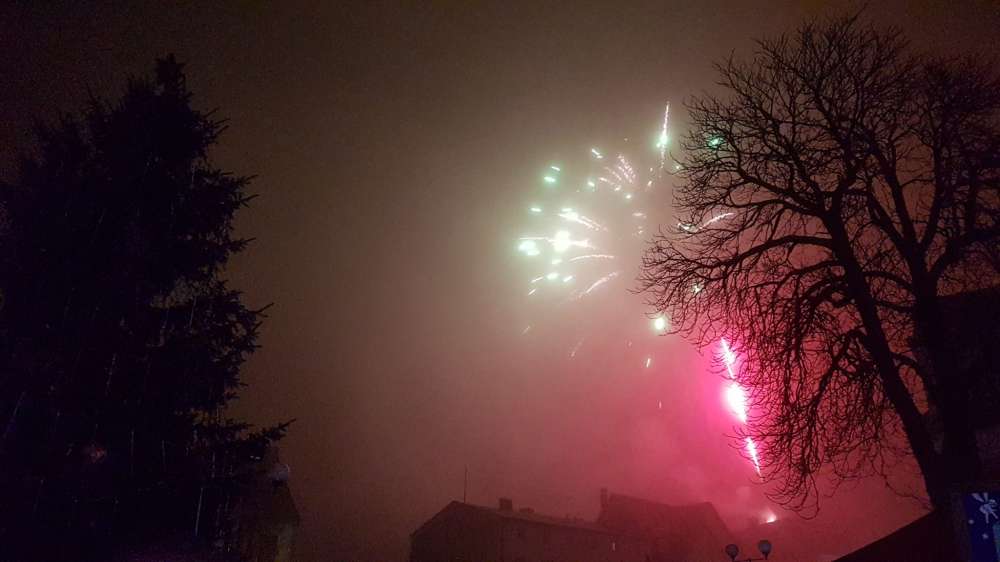 Pokaz fajerwerków na Gwiazdkowym Rynku