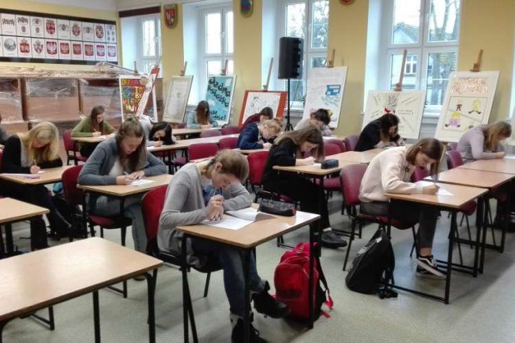 Polonistyczne łamigłówki w Zespole Szkół Ekonomicznych