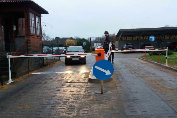 Parking przy szpitalu już płatny