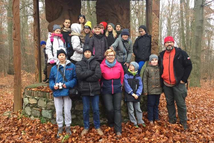 Kółko turystyczne działa prężnie. Uczniowie poznali już m.in. Szlak złotowskiego jelenia