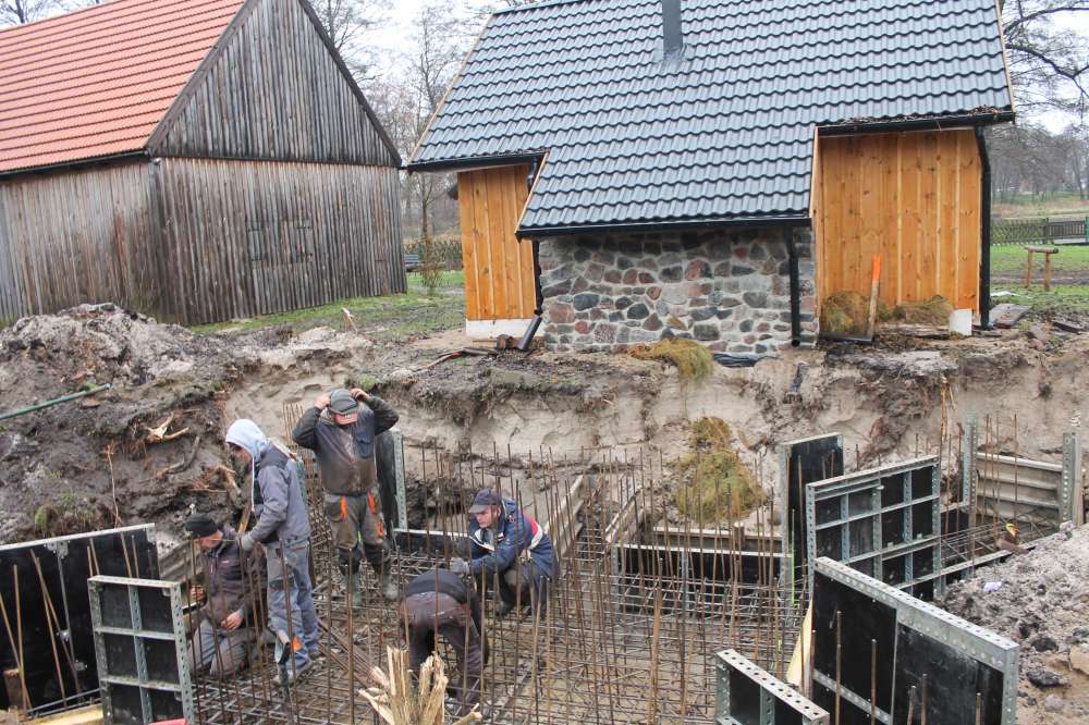 Prace przy kuźni trwają