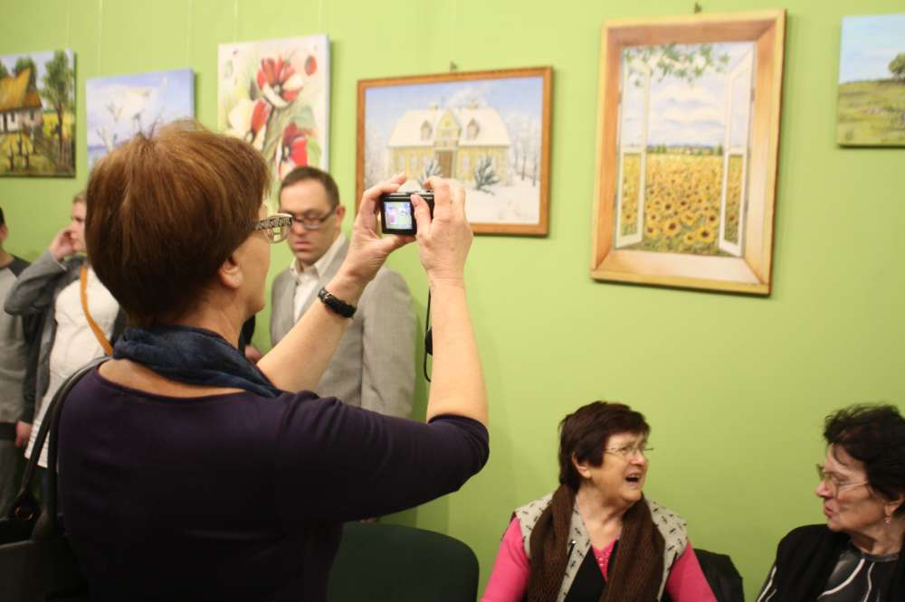 Wernisaż z okazji 35-lecia pracy twórczej Jolanty Dolat w MBP [GALERIA]