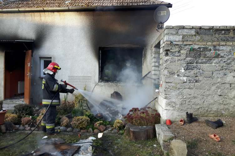 Wybuch butli z gazem. Rodzina straciła jednak dach nad głową