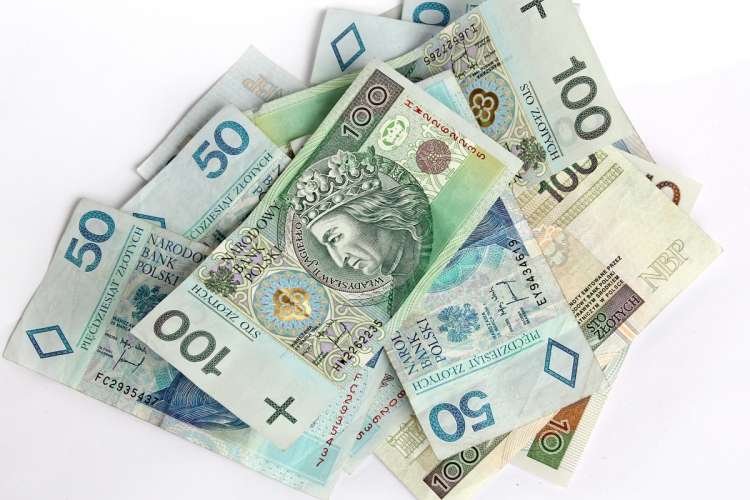 Inwestują w chodniki i sale wiejskie