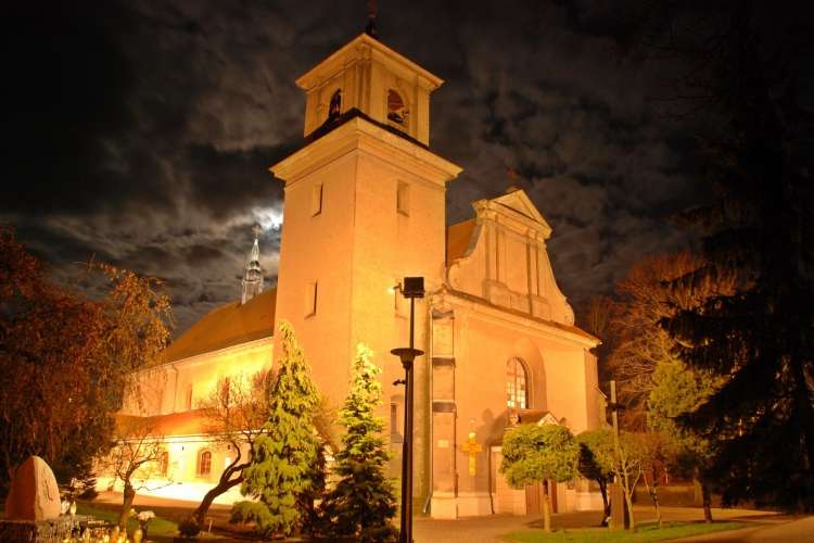 Wszystkich Świętych w gminie Łobżenica i sanktuarium w Górce Klasztornej [godziny mszy świętych]