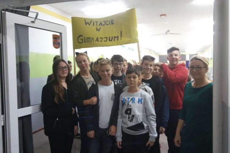 Pasowanie na gimnazjalistę w Gimnazjum nr 1 w Złotowie