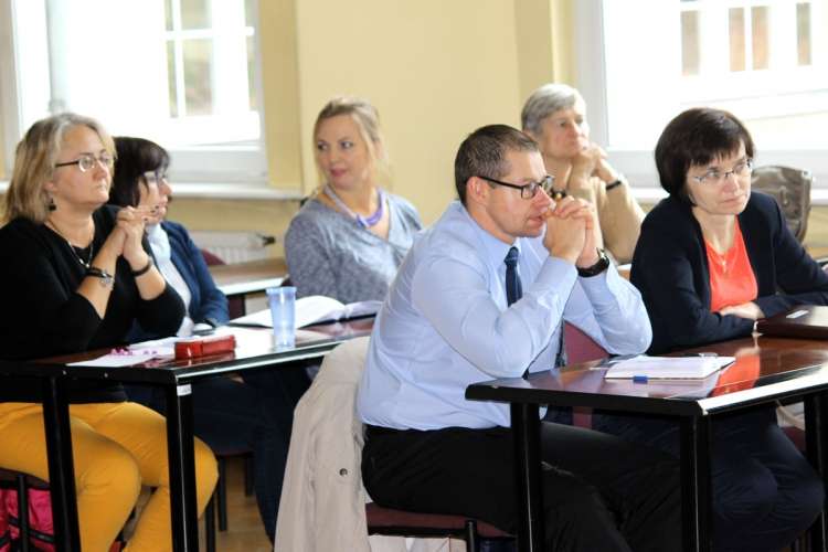 Łączyć księgowość szkół czy nie?