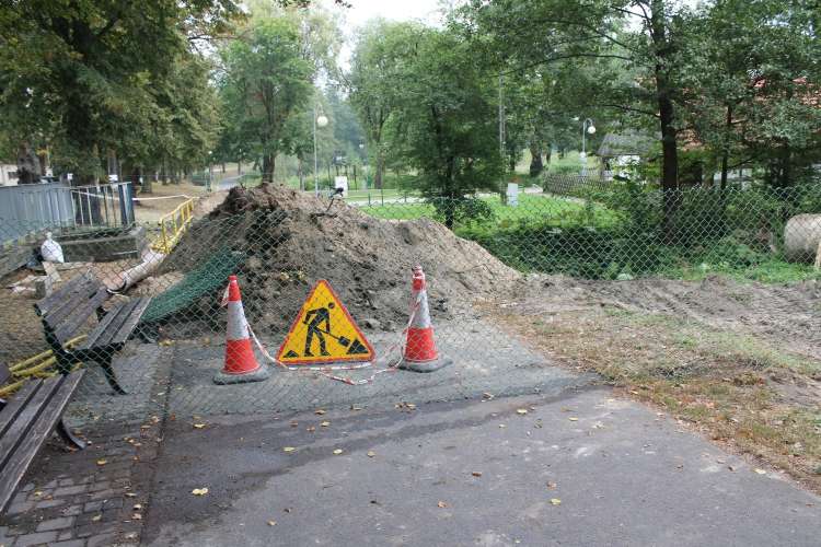 Remont mostu, promenada częściowo nieprzejezdna