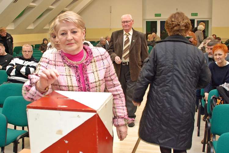 Z dziewięciu osób w zarządzie Samorządu Mieszkańców zostały trzy. Będą wybory uzupełniające