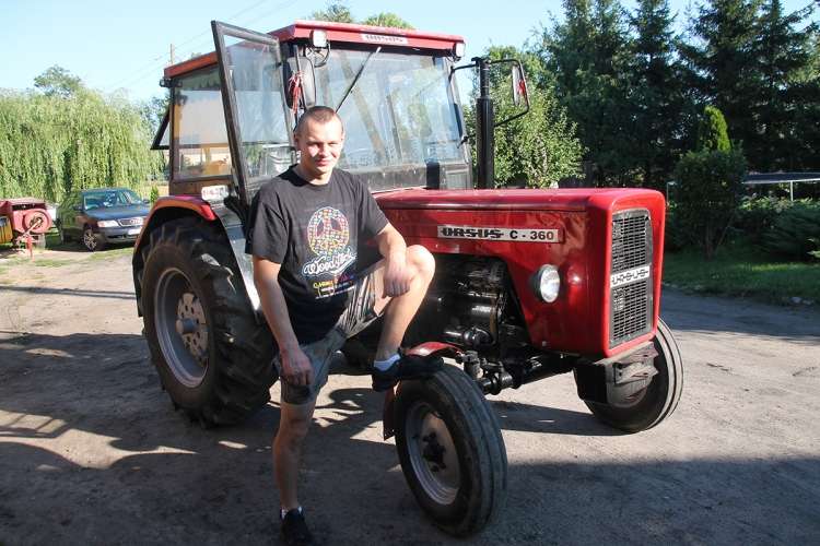 Mieszkaniec Węgierc przez 7 lat składał liczący 30 lat ciągnik