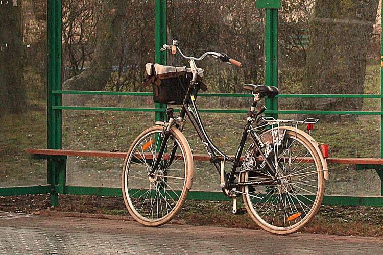 Kradzieże rowerów coraz częstsze. Policja radzi, jak je zabezpieczyć