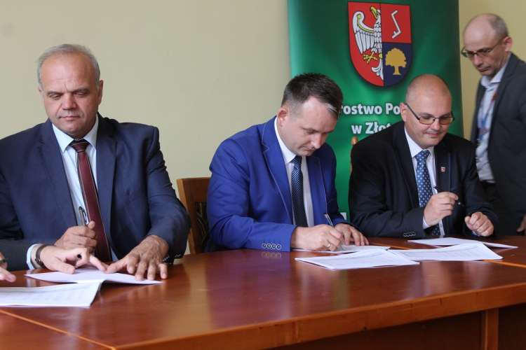 Gminy powiatu z milionami złotych na budowę dróg