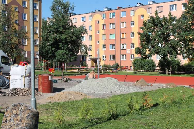 Coraz bliżej do zakończenia prac przy boisku na al. Piasta