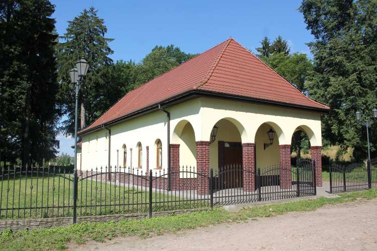 Kaplica nikomu nie służy