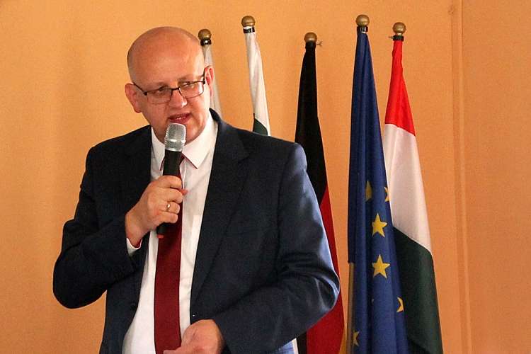 Dino szansą dla bezrobotnych