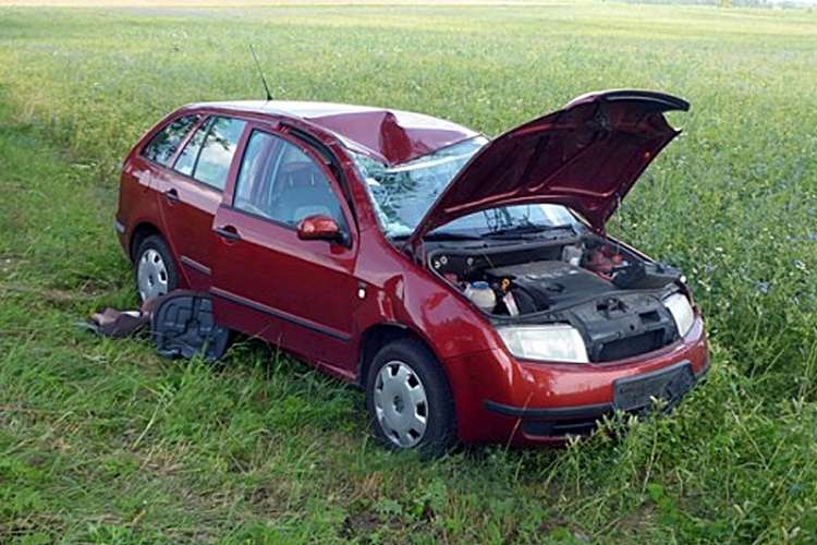 Wypadek skody i taty na krajowej 11-tce