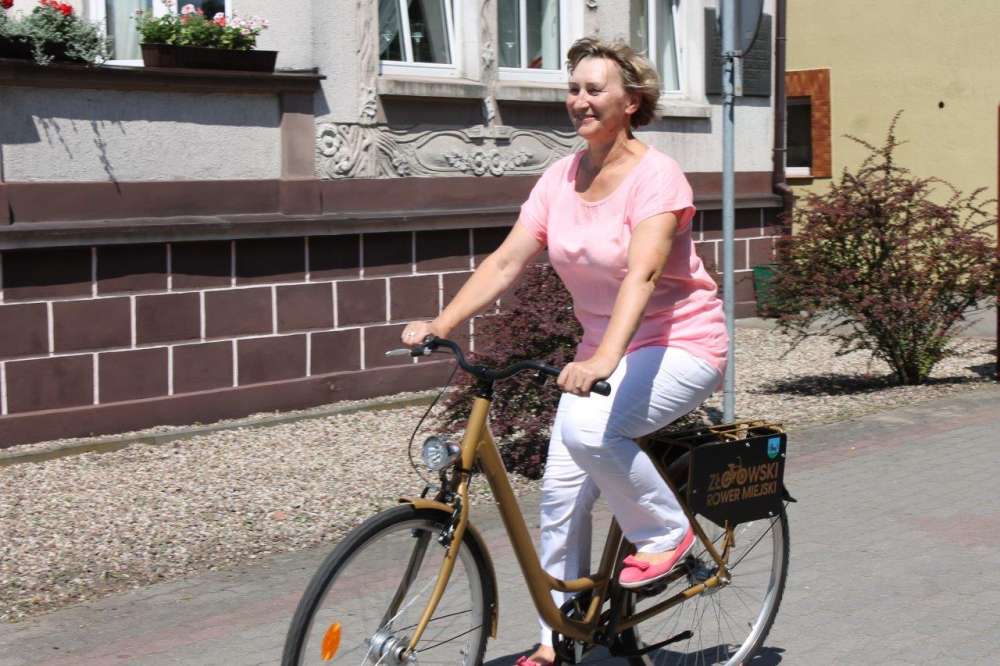 Urzędnicy na rowerach. Złotych