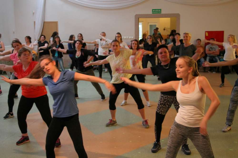 Zumba i salsa w Tarnówce