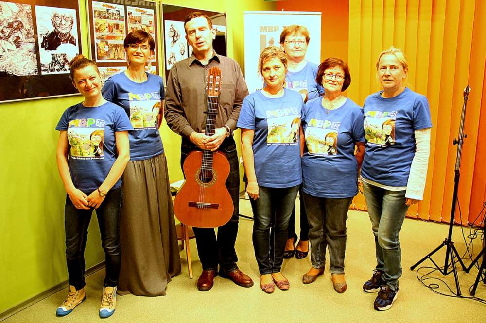 Koncert wieńczący Tydzień Bibliotek. Ballady Leonarda Cohena śpiewa Kuba Michalski