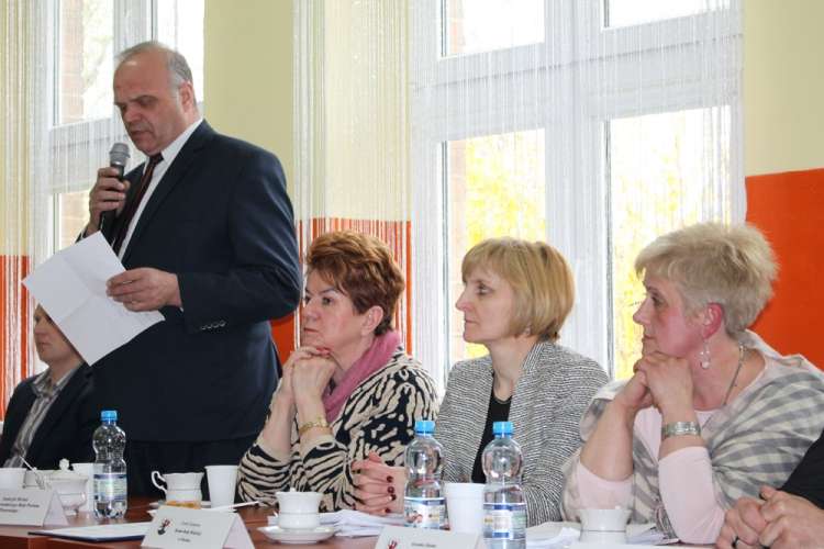 Ryszard Goławski na sesji w Okonku