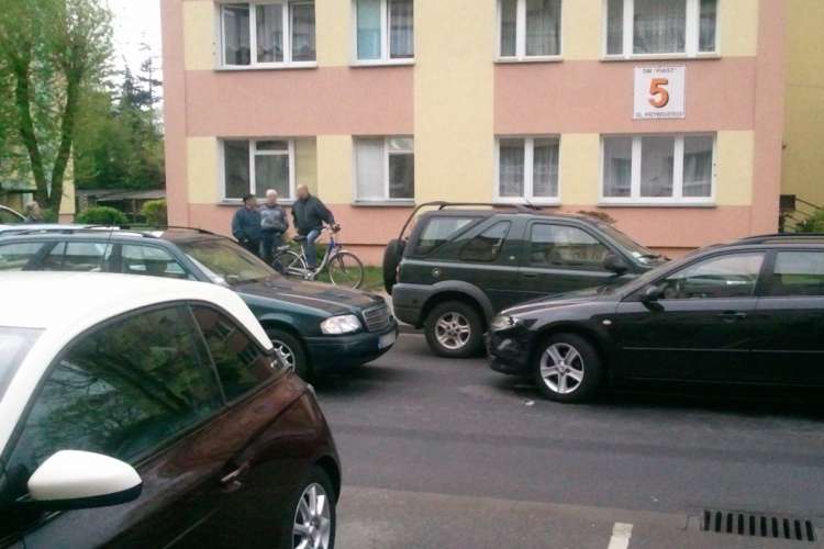 Kolizja drogowa na ulicy Krzywoustego